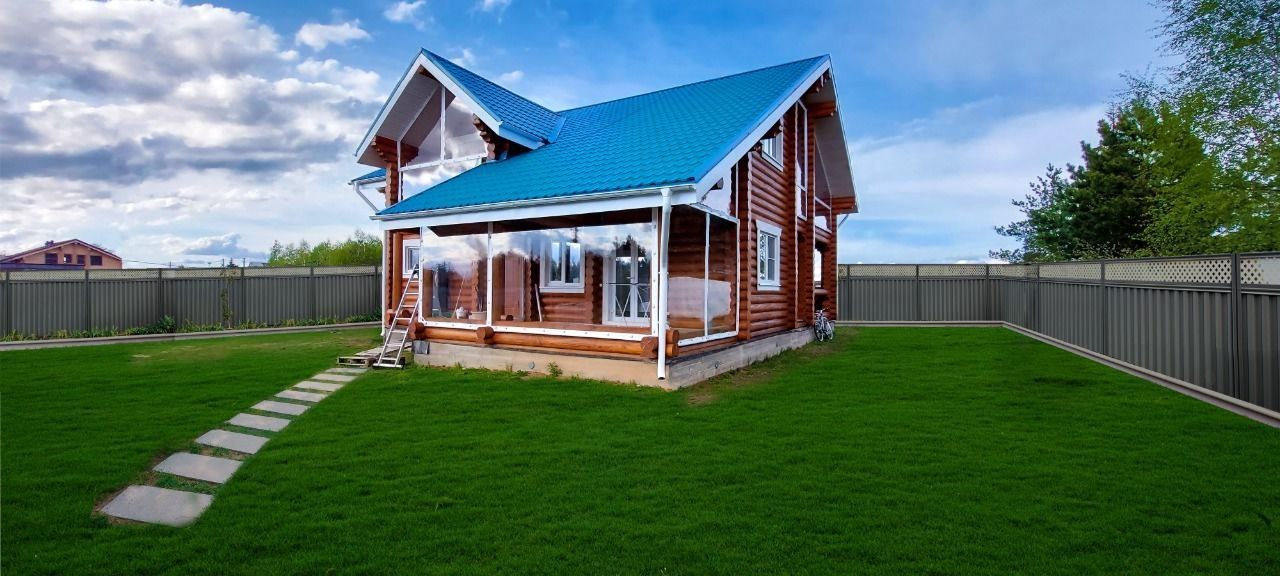 Мягкие окна на веранде загородного дома в посёлке Лежнево